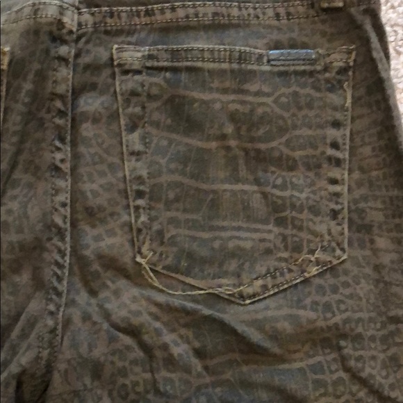 Hunter green animal print jeans - Picture 5 of 5